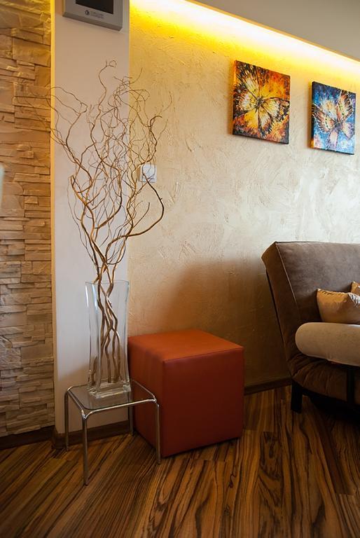 Perlowy Apartment *